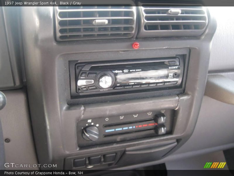 Black / Gray 1997 Jeep Wrangler Sport 4x4