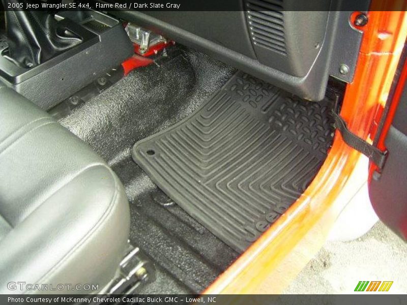 Flame Red / Dark Slate Gray 2005 Jeep Wrangler SE 4x4