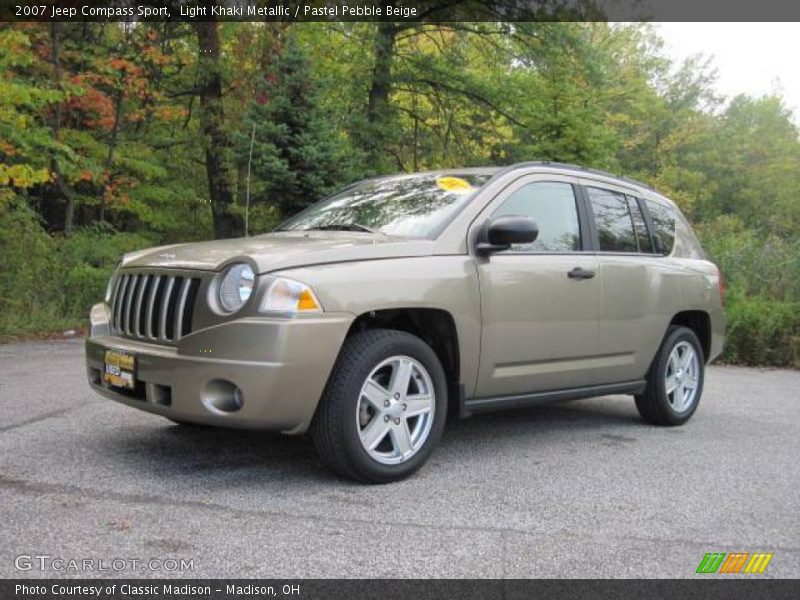 Light Khaki Metallic / Pastel Pebble Beige 2007 Jeep Compass Sport