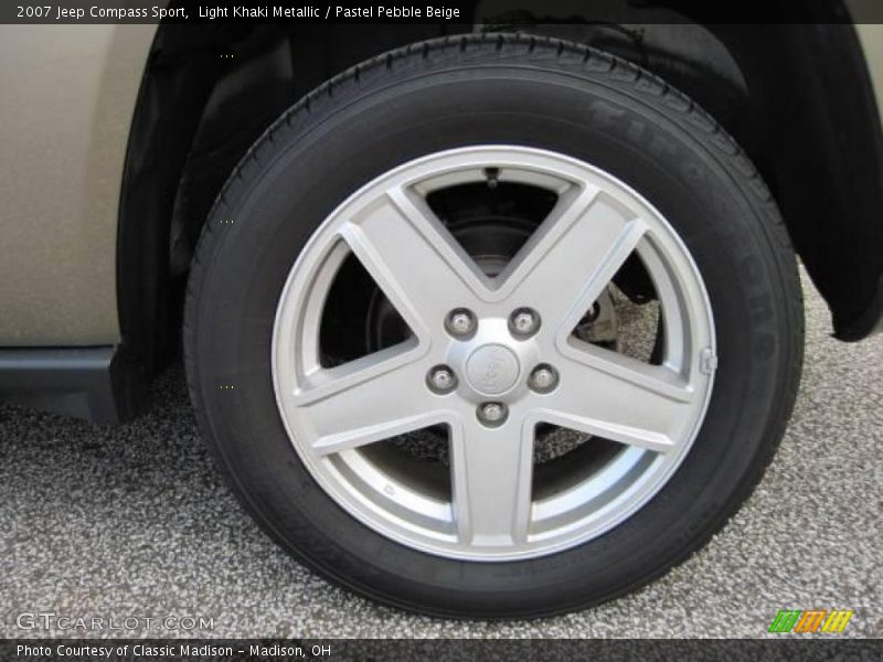 Light Khaki Metallic / Pastel Pebble Beige 2007 Jeep Compass Sport