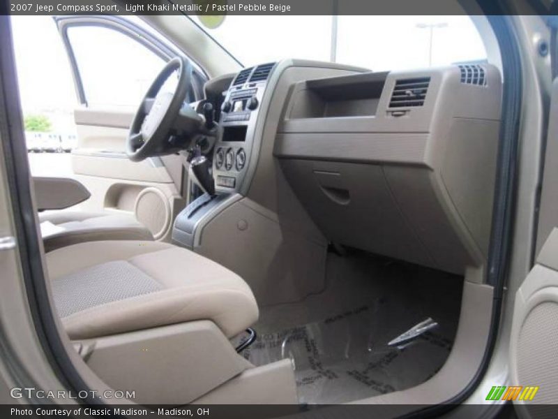 Light Khaki Metallic / Pastel Pebble Beige 2007 Jeep Compass Sport