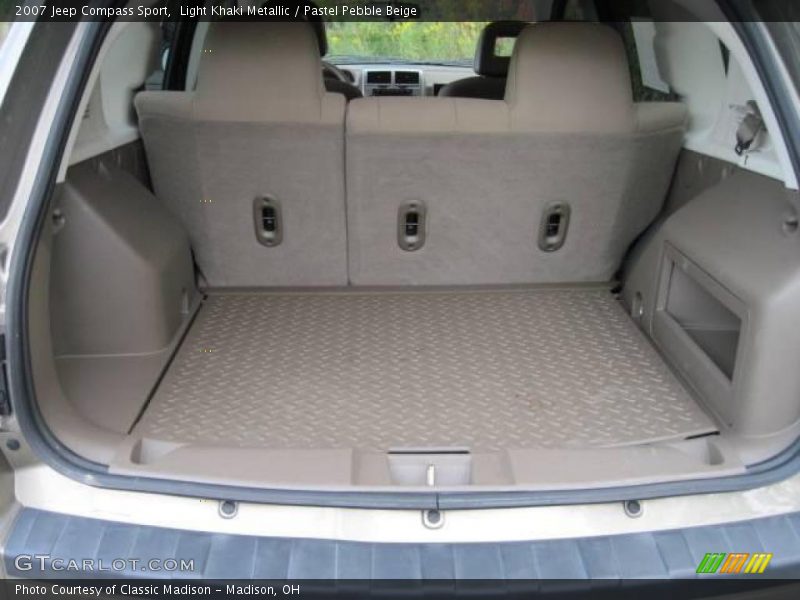 Light Khaki Metallic / Pastel Pebble Beige 2007 Jeep Compass Sport