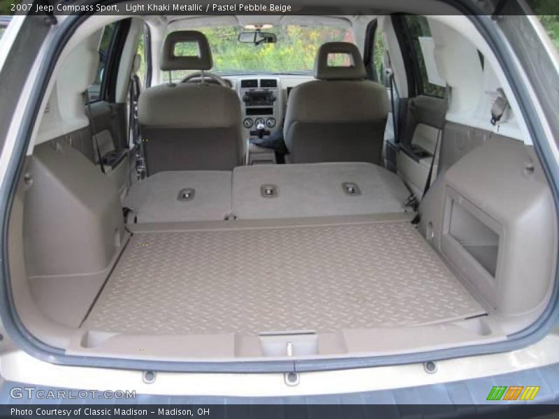 Light Khaki Metallic / Pastel Pebble Beige 2007 Jeep Compass Sport