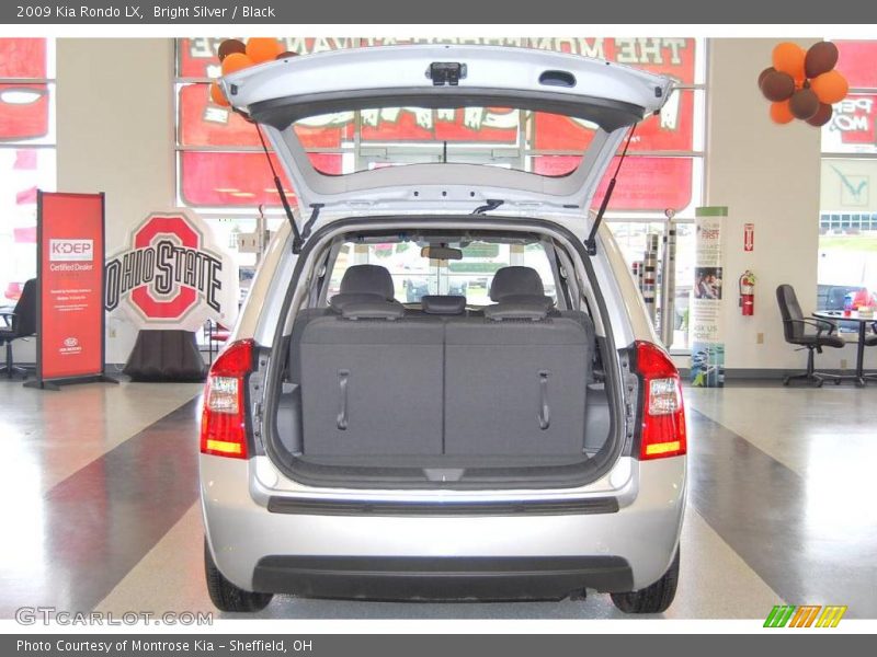 Bright Silver / Black 2009 Kia Rondo LX