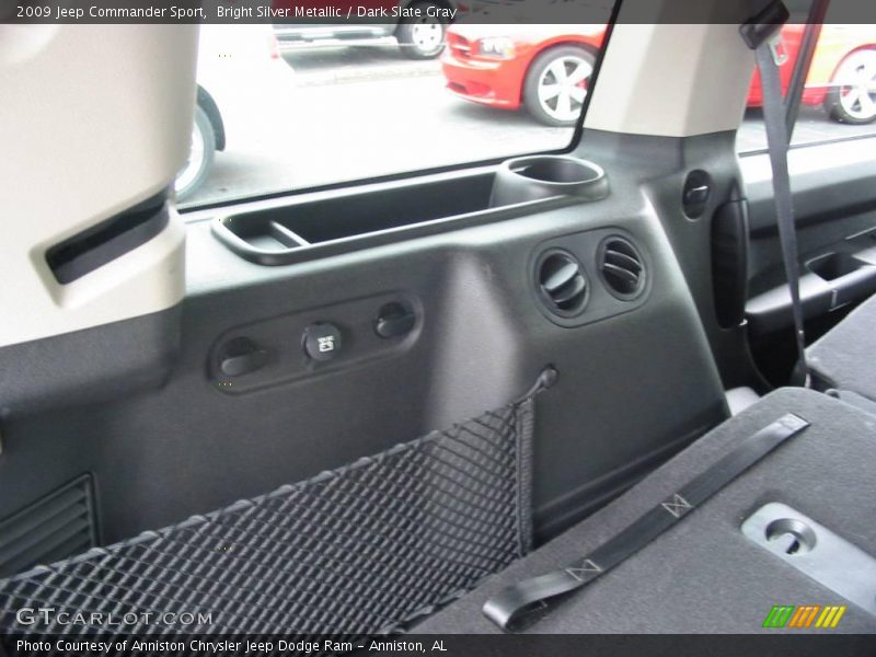 Bright Silver Metallic / Dark Slate Gray 2009 Jeep Commander Sport