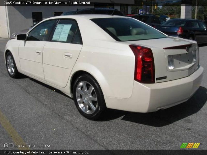 White Diamond / Light Neutral 2005 Cadillac CTS Sedan