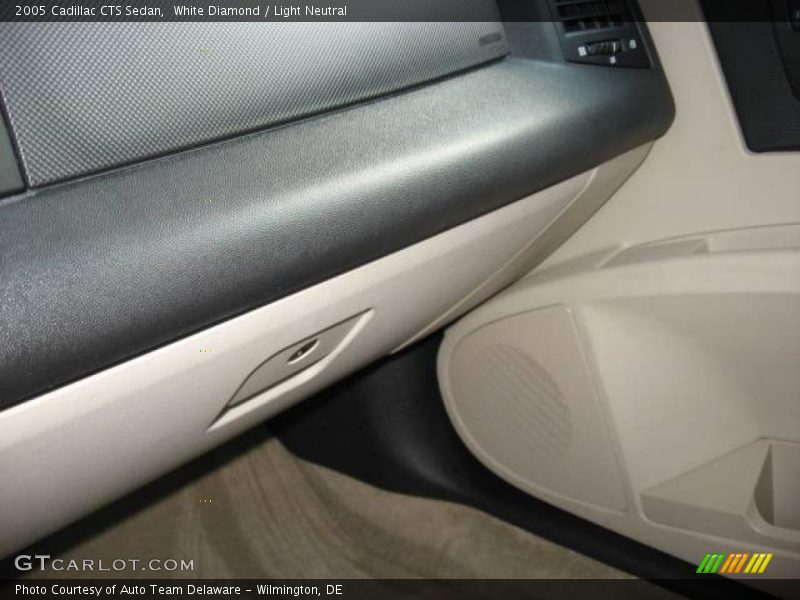White Diamond / Light Neutral 2005 Cadillac CTS Sedan