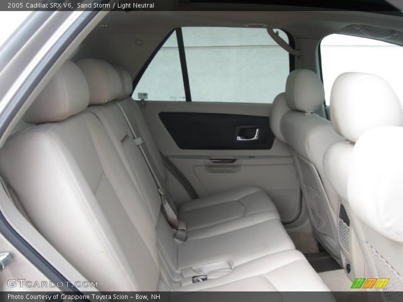 Sand Storm / Light Neutral 2005 Cadillac SRX V6