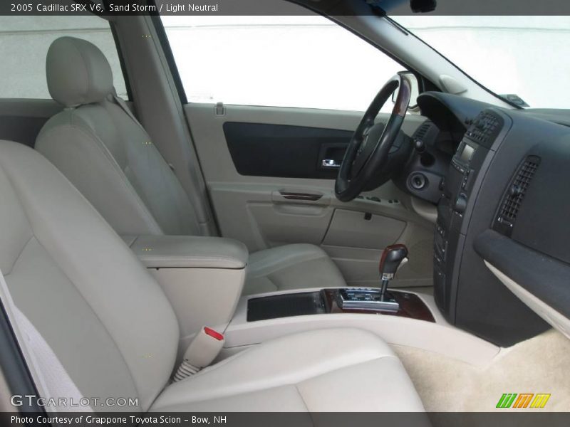 Sand Storm / Light Neutral 2005 Cadillac SRX V6
