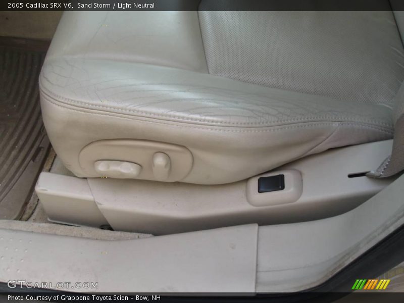 Sand Storm / Light Neutral 2005 Cadillac SRX V6
