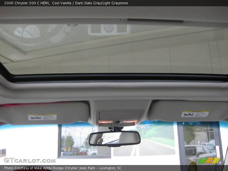 Cool Vanilla / Dark Slate Gray/Light Graystone 2006 Chrysler 300 C HEMI