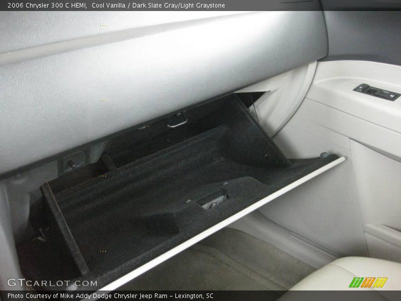 Cool Vanilla / Dark Slate Gray/Light Graystone 2006 Chrysler 300 C HEMI
