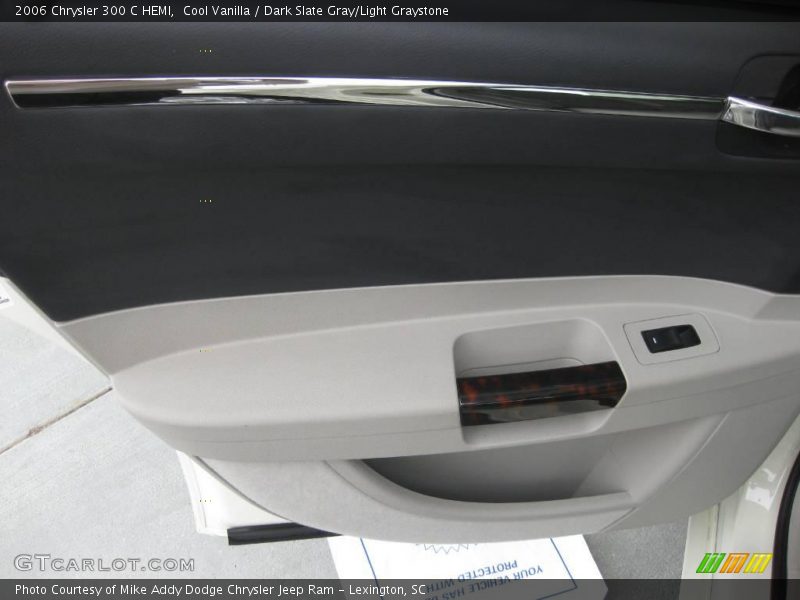 Cool Vanilla / Dark Slate Gray/Light Graystone 2006 Chrysler 300 C HEMI