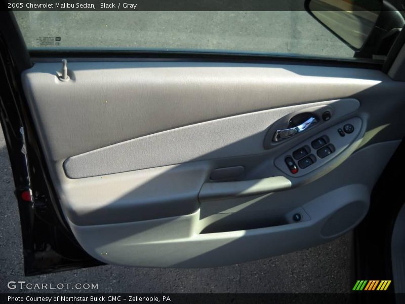 Black / Gray 2005 Chevrolet Malibu Sedan