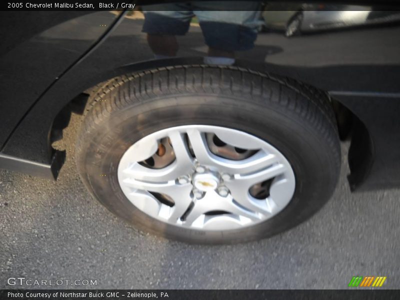 Black / Gray 2005 Chevrolet Malibu Sedan