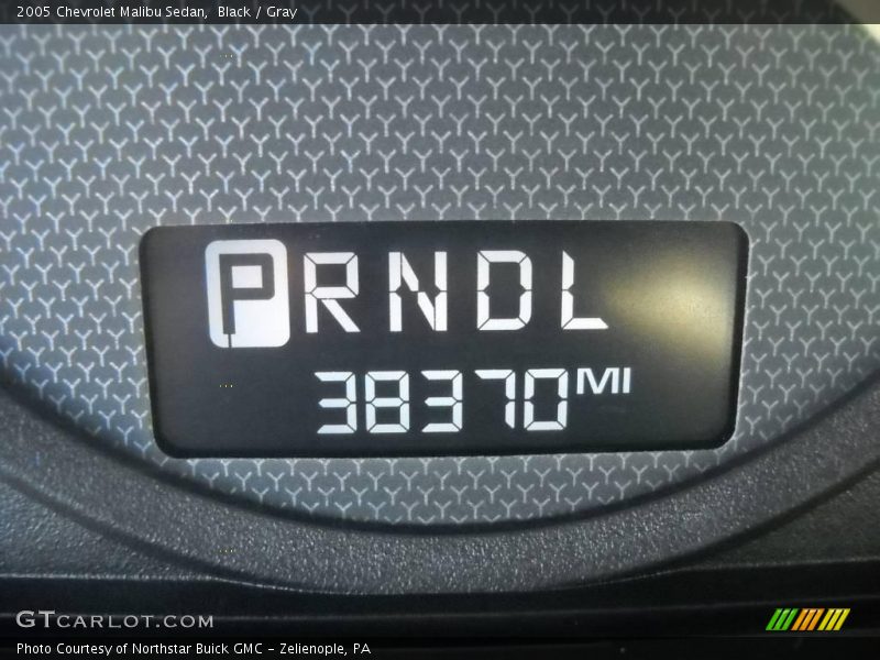 Black / Gray 2005 Chevrolet Malibu Sedan