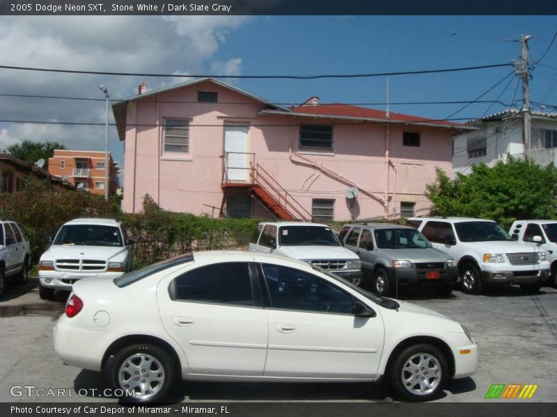 Stone White / Dark Slate Gray 2005 Dodge Neon SXT