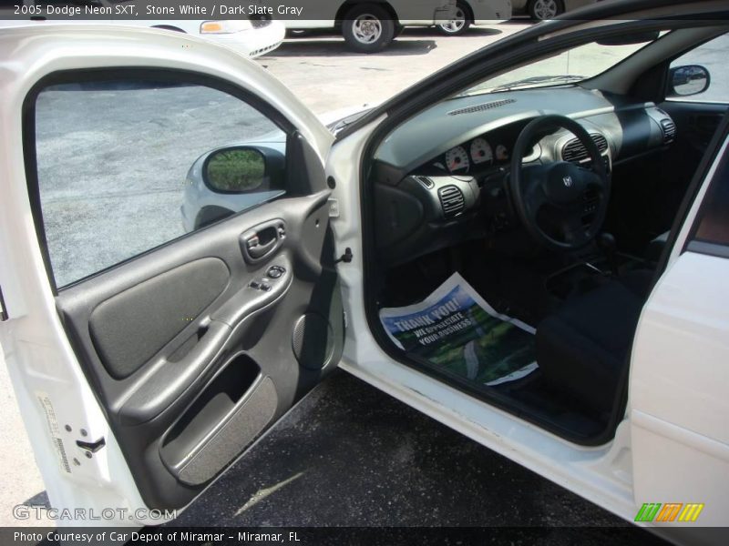 Stone White / Dark Slate Gray 2005 Dodge Neon SXT