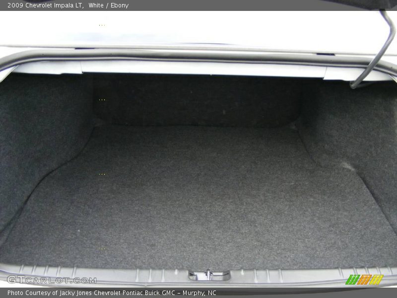 White / Ebony 2009 Chevrolet Impala LT