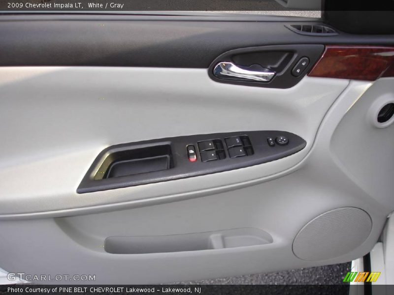 White / Gray 2009 Chevrolet Impala LT