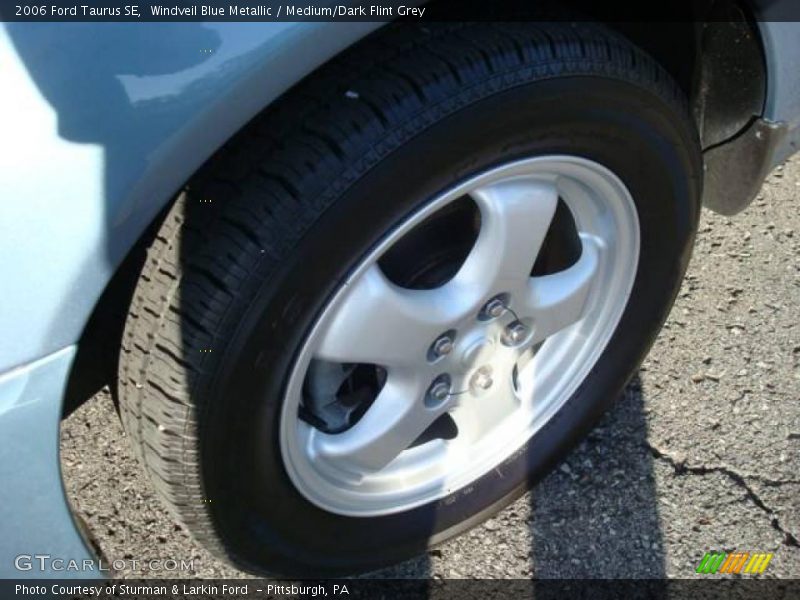 Windveil Blue Metallic / Medium/Dark Flint Grey 2006 Ford Taurus SE