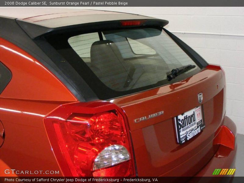 Sunburst Orange Pearl / Pastel Pebble Beige 2008 Dodge Caliber SE