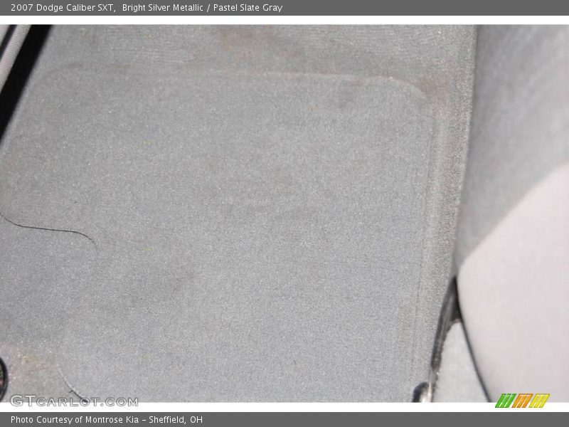 Bright Silver Metallic / Pastel Slate Gray 2007 Dodge Caliber SXT