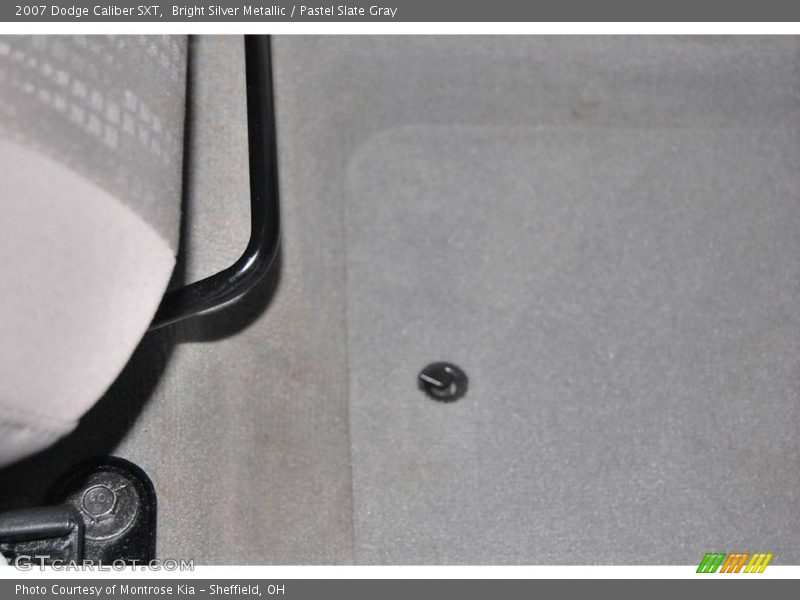 Bright Silver Metallic / Pastel Slate Gray 2007 Dodge Caliber SXT