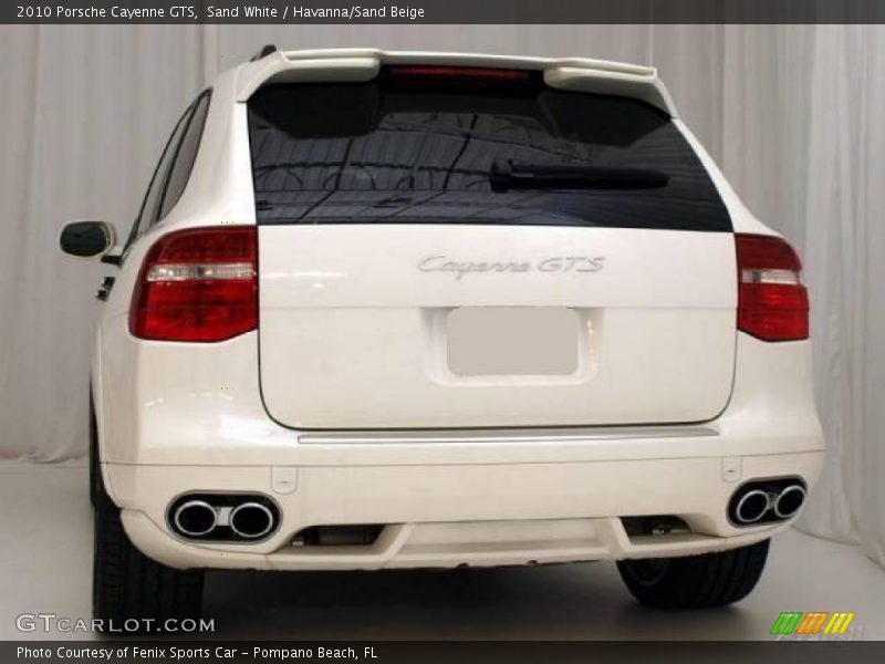 Sand White / Havanna/Sand Beige 2010 Porsche Cayenne GTS