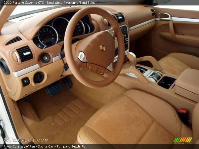 Sand White / Havanna/Sand Beige 2010 Porsche Cayenne GTS