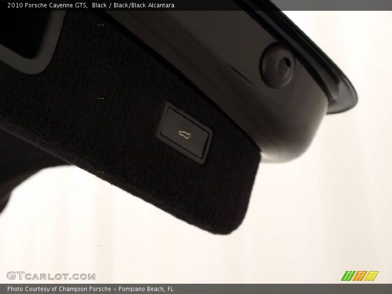 Black / Black/Black Alcantara 2010 Porsche Cayenne GTS