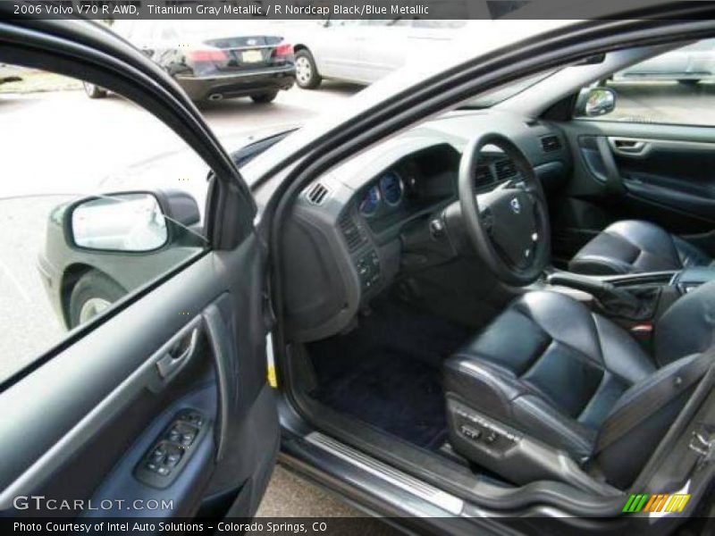 Titanium Gray Metallic / R Nordcap Black/Blue Metallic 2006 Volvo V70 R AWD