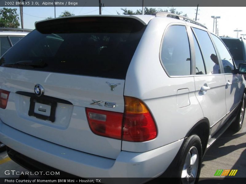 Alpine White / Beige 2002 BMW X5 3.0i