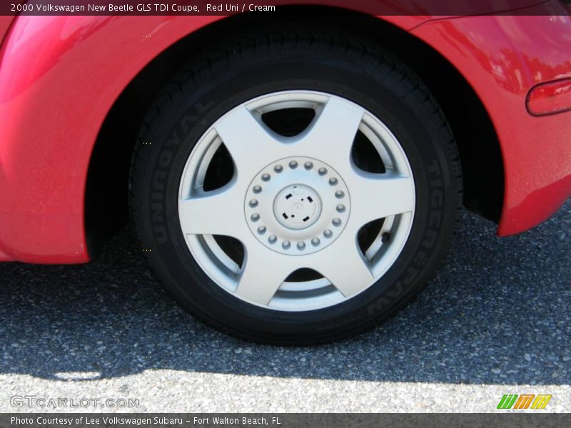 Red Uni / Cream 2000 Volkswagen New Beetle GLS TDI Coupe