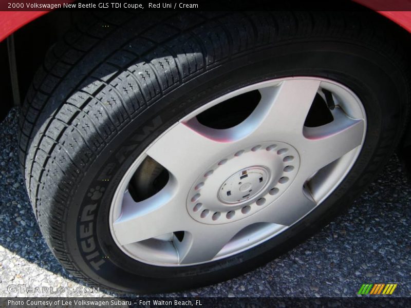 Red Uni / Cream 2000 Volkswagen New Beetle GLS TDI Coupe