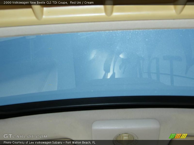 Red Uni / Cream 2000 Volkswagen New Beetle GLS TDI Coupe