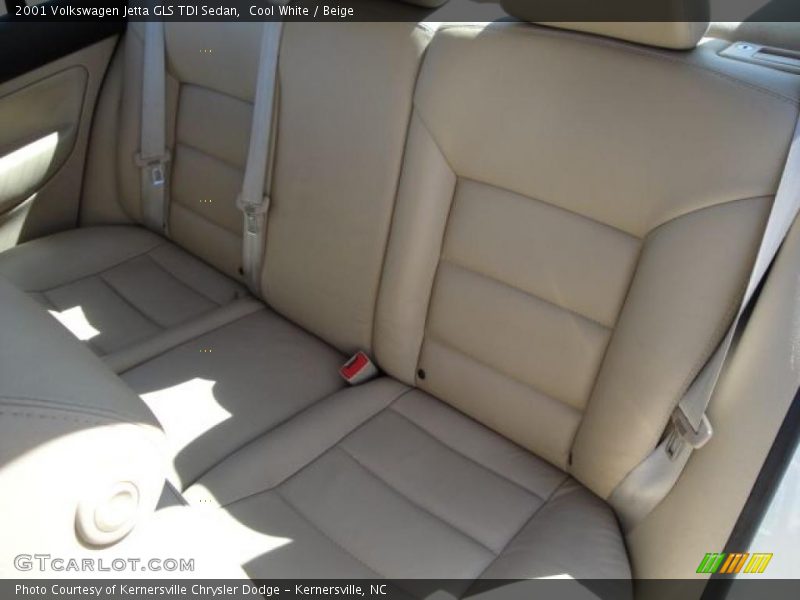 Cool White / Beige 2001 Volkswagen Jetta GLS TDI Sedan