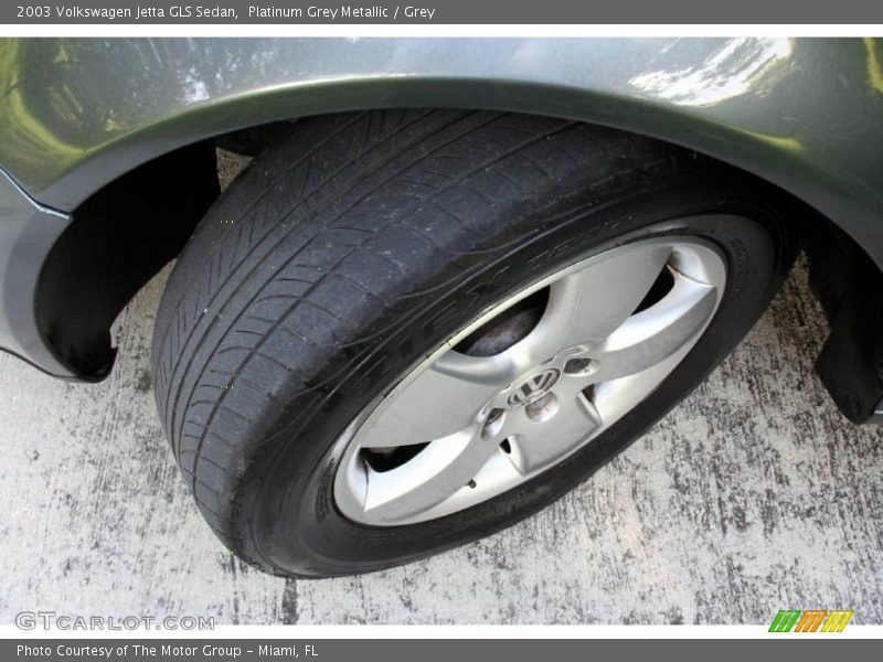 Platinum Grey Metallic / Grey 2003 Volkswagen Jetta GLS Sedan