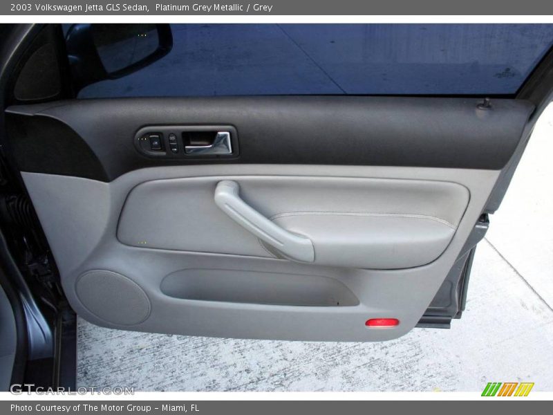 Platinum Grey Metallic / Grey 2003 Volkswagen Jetta GLS Sedan