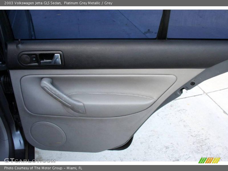 Platinum Grey Metallic / Grey 2003 Volkswagen Jetta GLS Sedan
