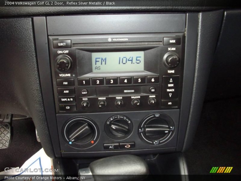 Reflex Silver Metallic / Black 2004 Volkswagen Golf GL 2 Door