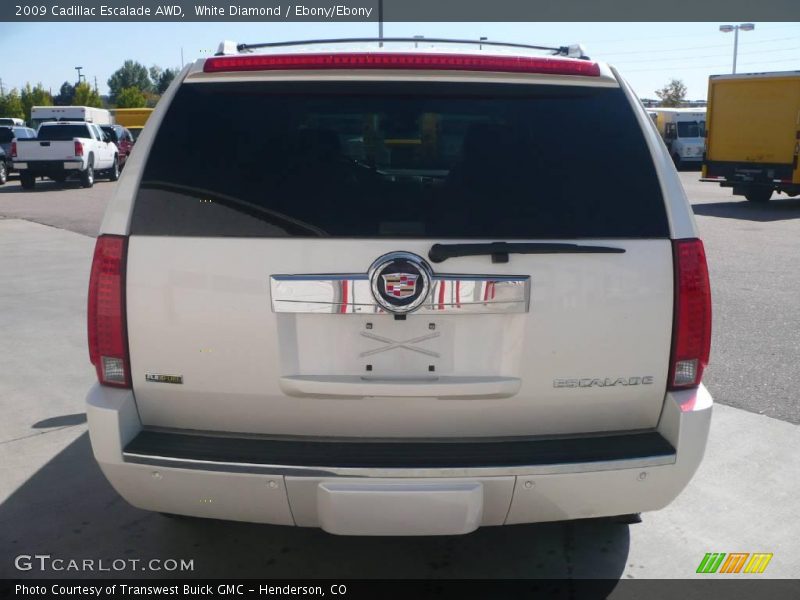 White Diamond / Ebony/Ebony 2009 Cadillac Escalade AWD