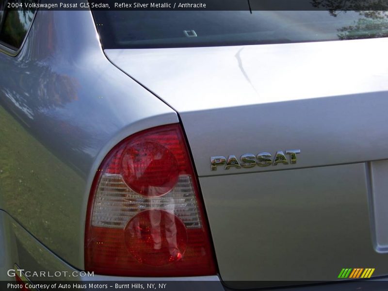 Reflex Silver Metallic / Anthracite 2004 Volkswagen Passat GLS Sedan