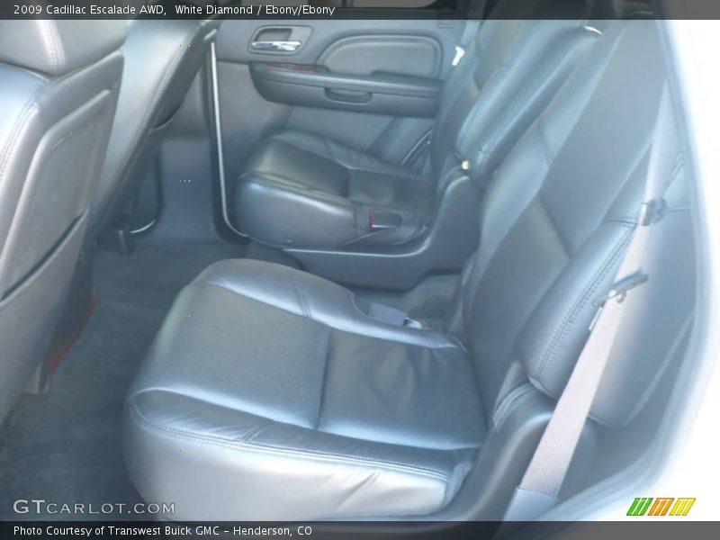White Diamond / Ebony/Ebony 2009 Cadillac Escalade AWD