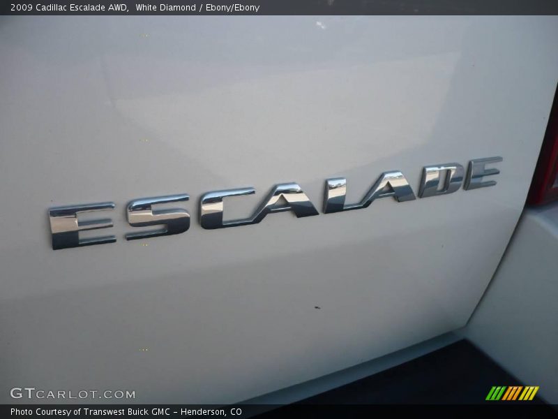 White Diamond / Ebony/Ebony 2009 Cadillac Escalade AWD