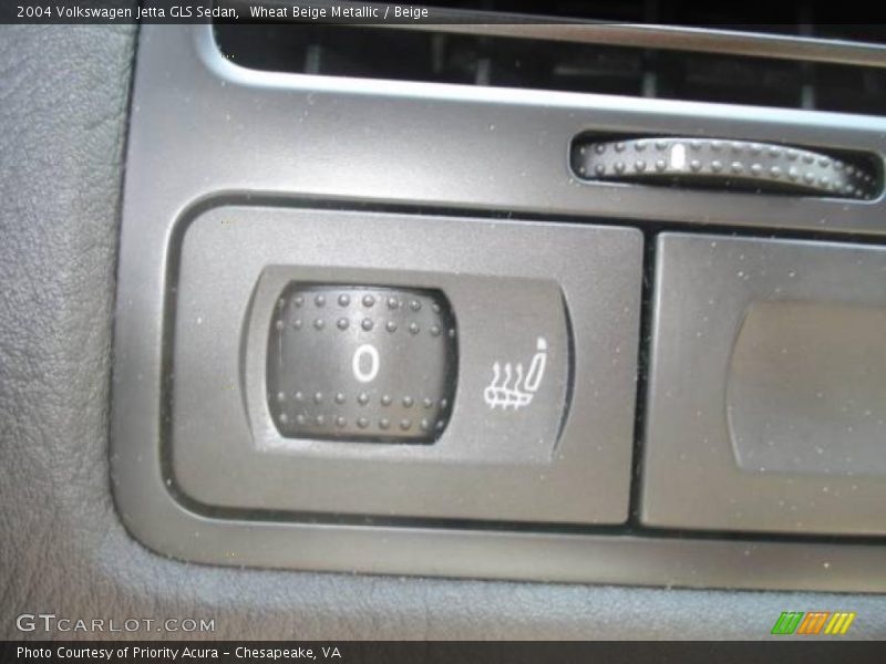 Wheat Beige Metallic / Beige 2004 Volkswagen Jetta GLS Sedan