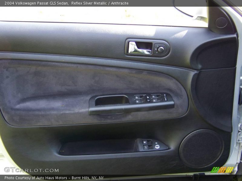 Reflex Silver Metallic / Anthracite 2004 Volkswagen Passat GLS Sedan