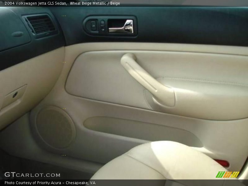 Wheat Beige Metallic / Beige 2004 Volkswagen Jetta GLS Sedan