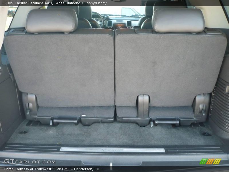 White Diamond / Ebony/Ebony 2009 Cadillac Escalade AWD