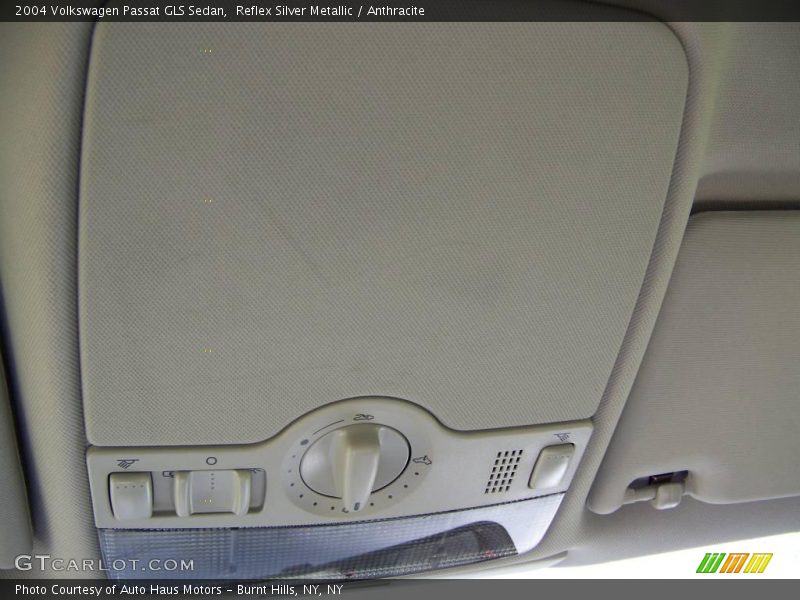 Reflex Silver Metallic / Anthracite 2004 Volkswagen Passat GLS Sedan